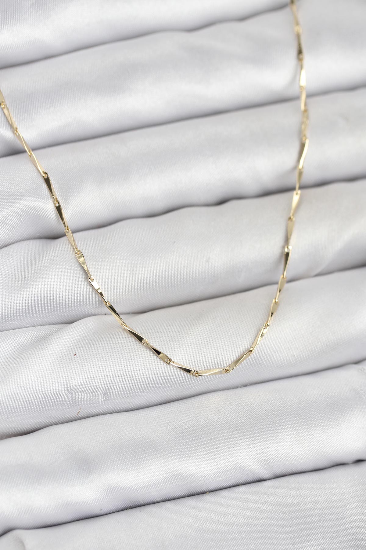 CM 14K Gold Renk İnce Kesim Çubuk Model Zincir Kadın Kolye - TJ-BKO10919